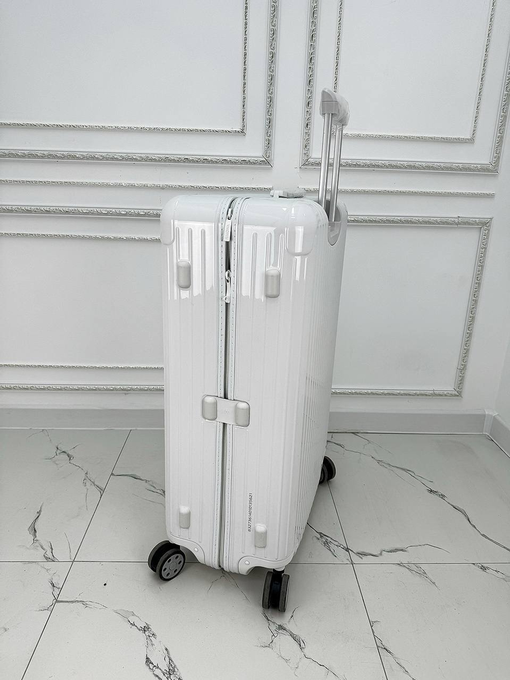 Чемодан Rimowa М