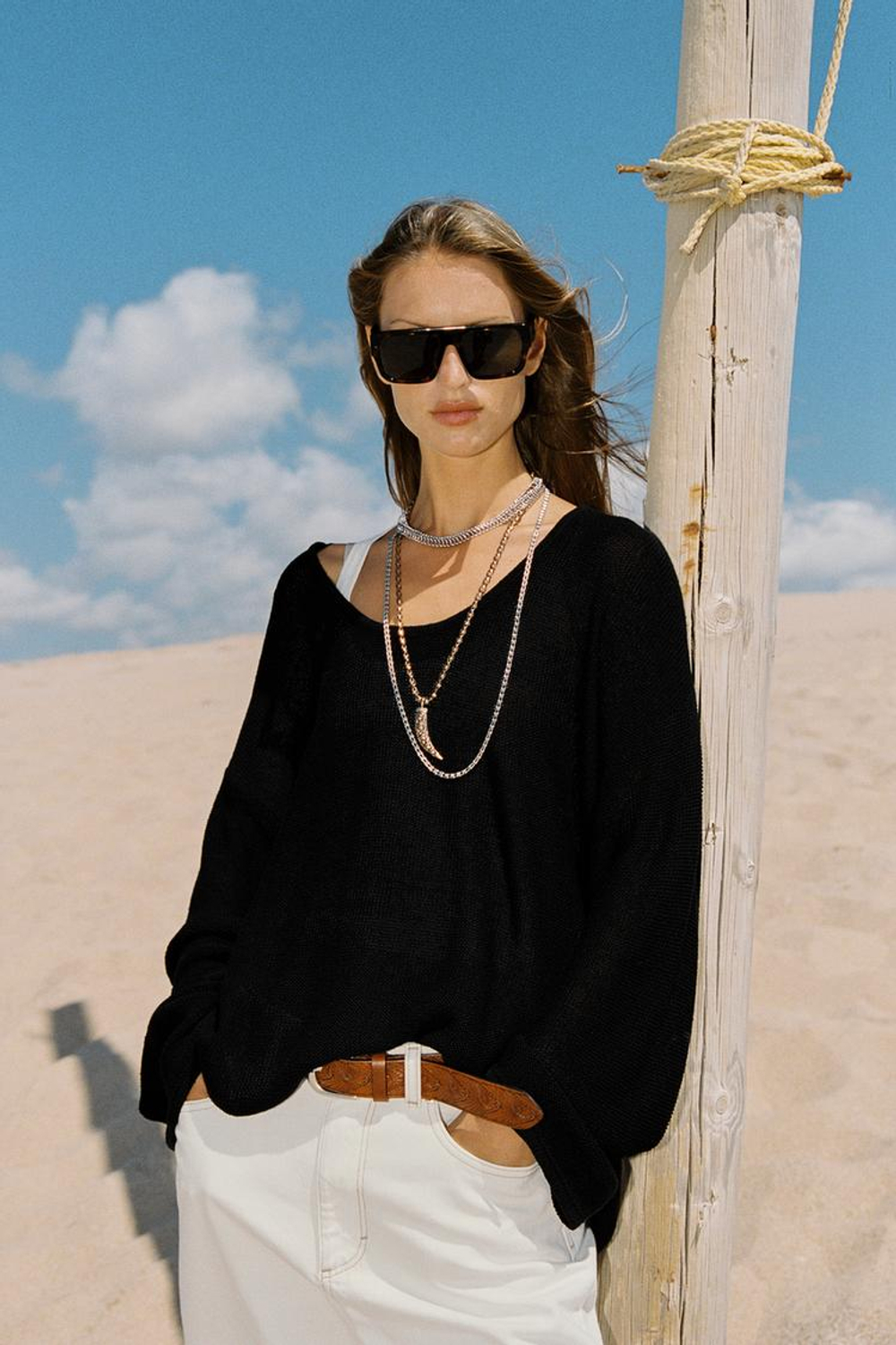 ZARA СВИТЕР С КРУГЛЫМ ВЫРЕЗОМ, ЧЕРНЫЙ