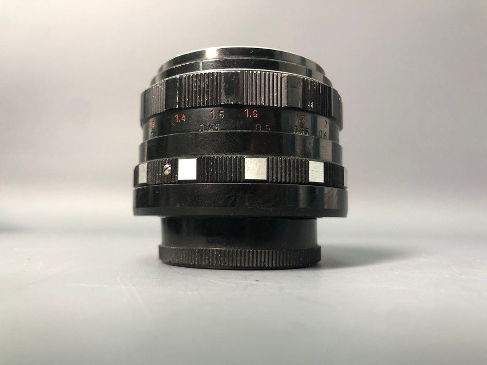 Meyer-Optik 1.8/50mm с запотеванием под передней линзой