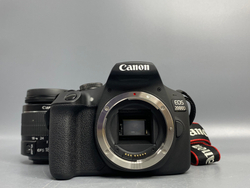 Canon EOS 2000D Kit 18-55mm 3.5-5.6 III