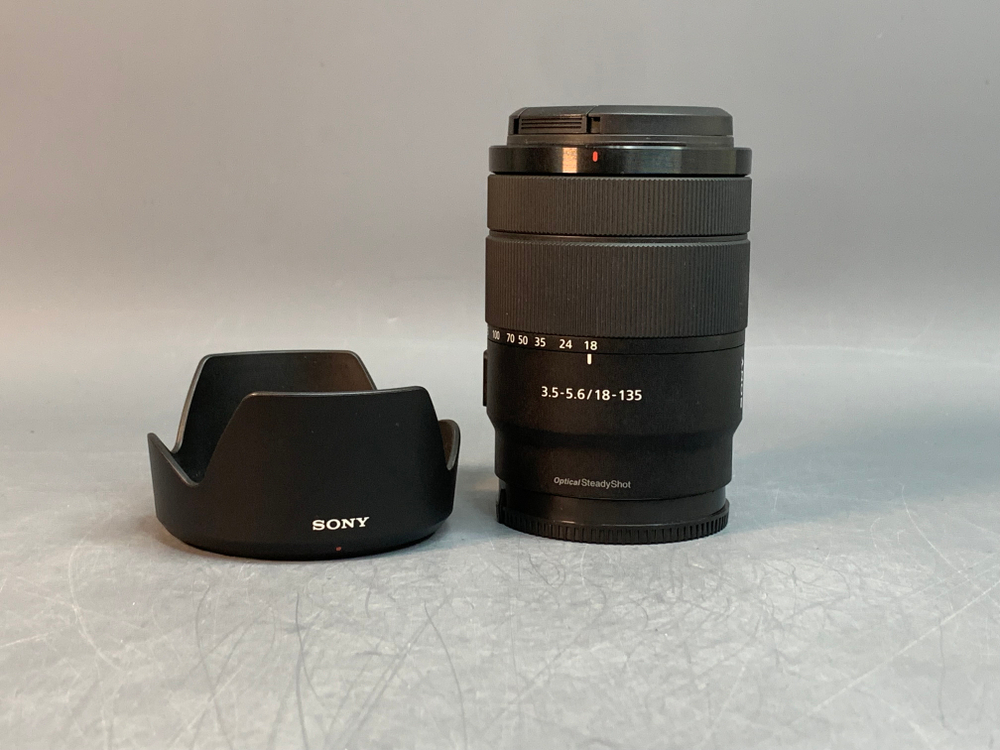 Sony E 18-135mm F3.5-5.6 OSS