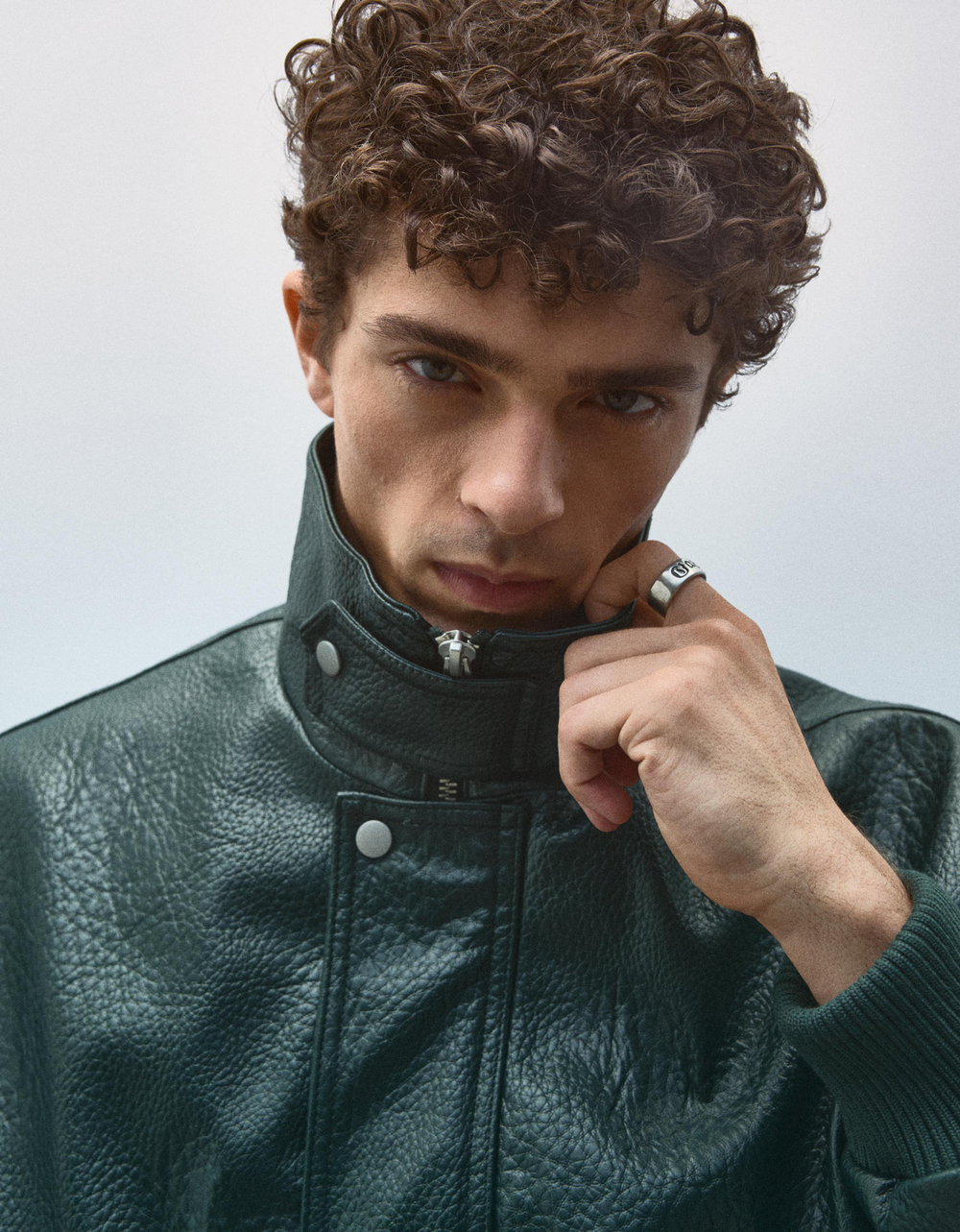 Мужской бомбер из искусственной кожи - BERSHKA