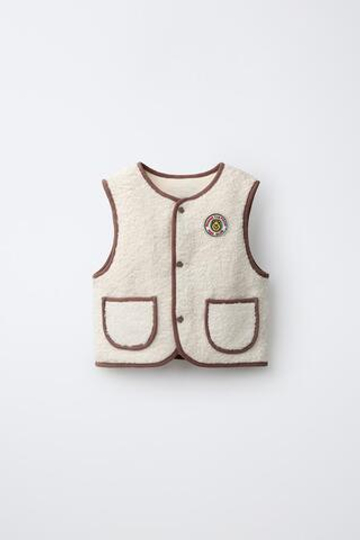 ZARA ЖИЛЕТ ИЗ ИСКУССТВЕННОЙ ОВЧИНЫ WINNIE THE POOH © DISNEY, ЭКРЮ