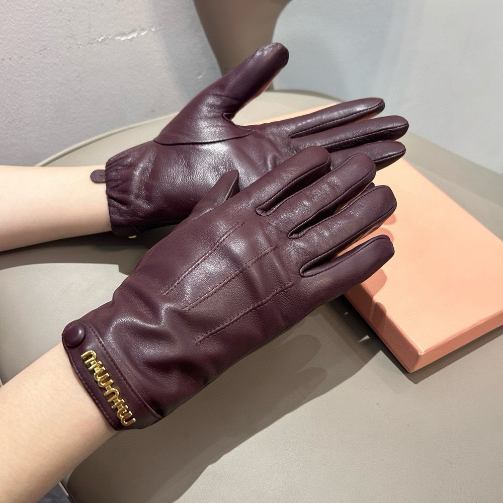 Женские перчатки Miu Miu — бордовые с золотистыми буквами — фото 2