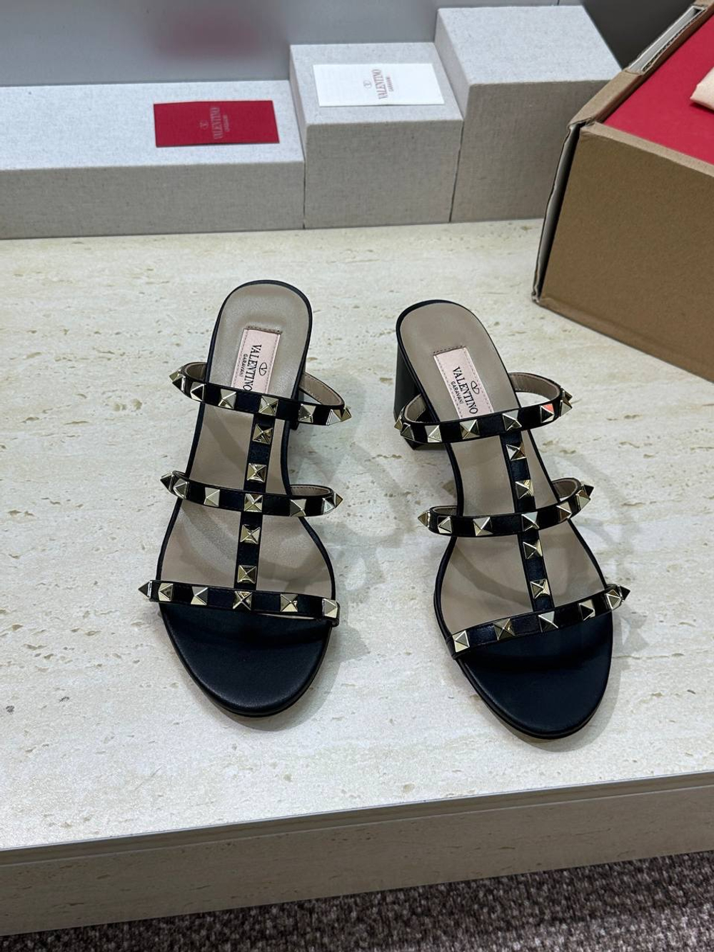 Сабо Valentino