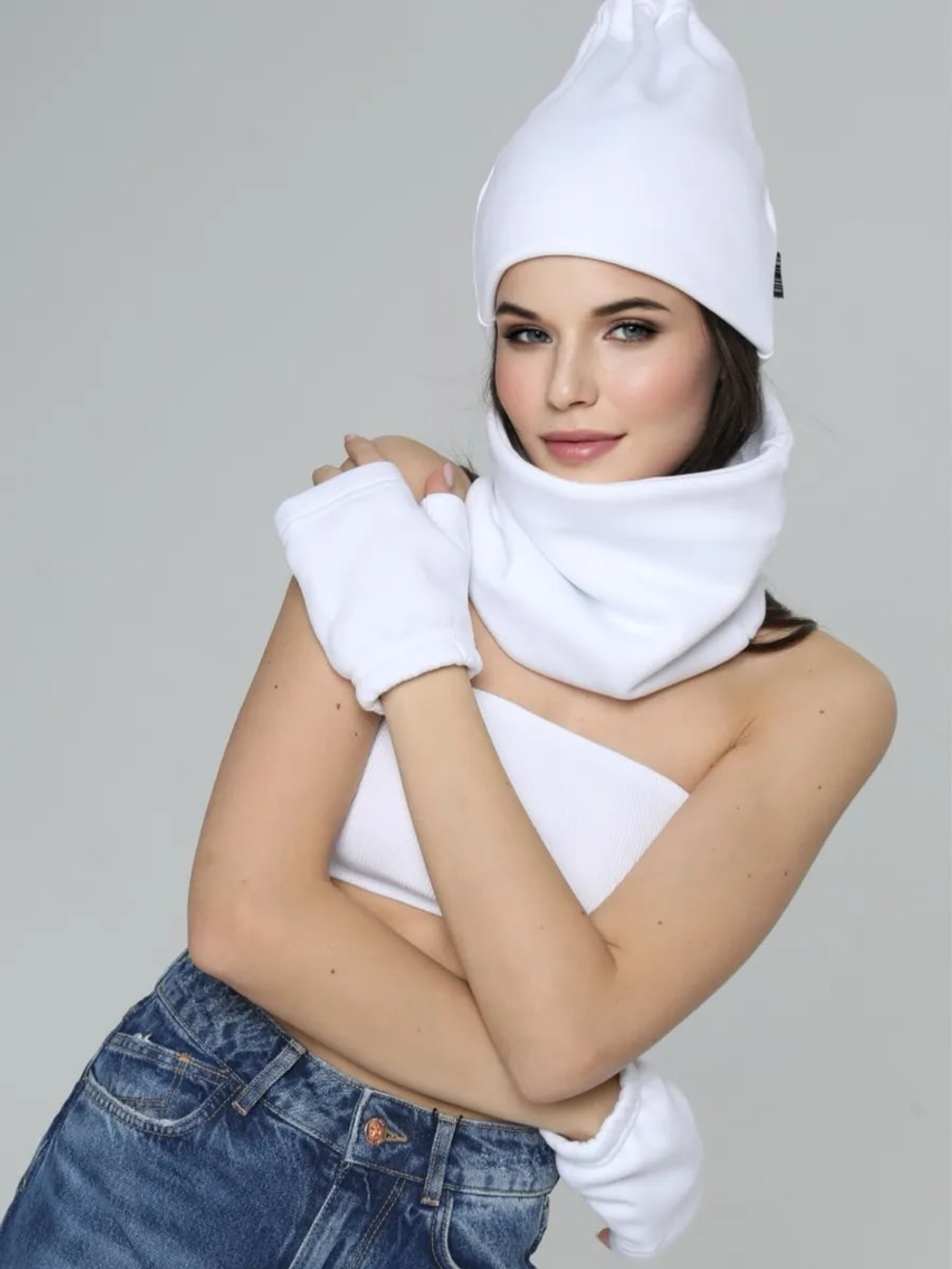 Шапка бини с начесом для хвоста, дред и кос