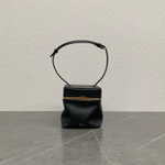 Cube in Supple