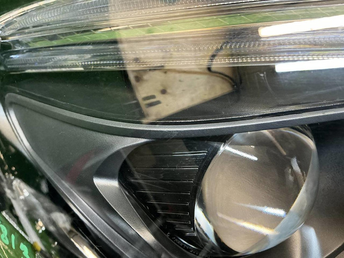 Фара правая Mercedes GLE V167 (2018-2024) LED