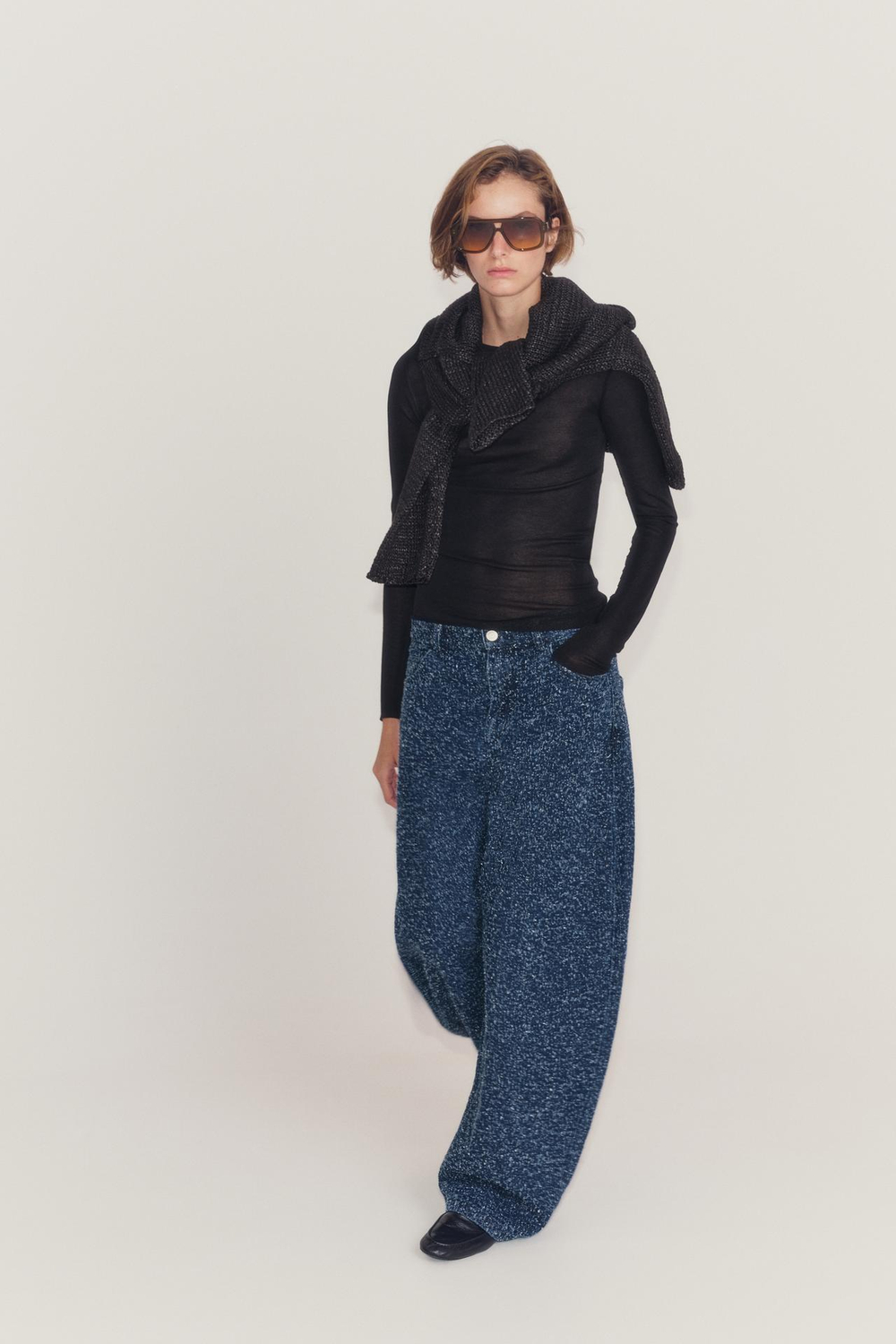 ZARA ДЖИНСЫ WIDE LEG СО СРЕДНЕЙ ПОСАДКОЙ И ФАКТУРНОЙ ТКАНЬЮ — ZW COLLECTION, ГОЛУБОЙ