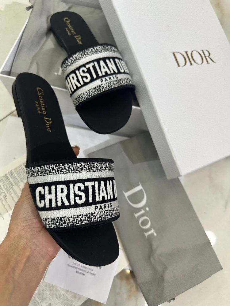Костюм Dior