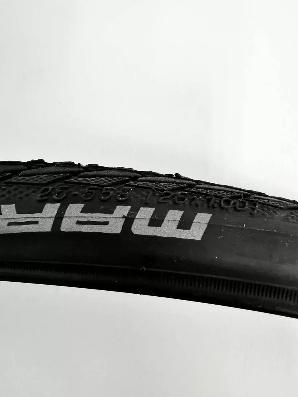 Покрышка для инвалидной коляски Schwalbe Marathon Plus 25"