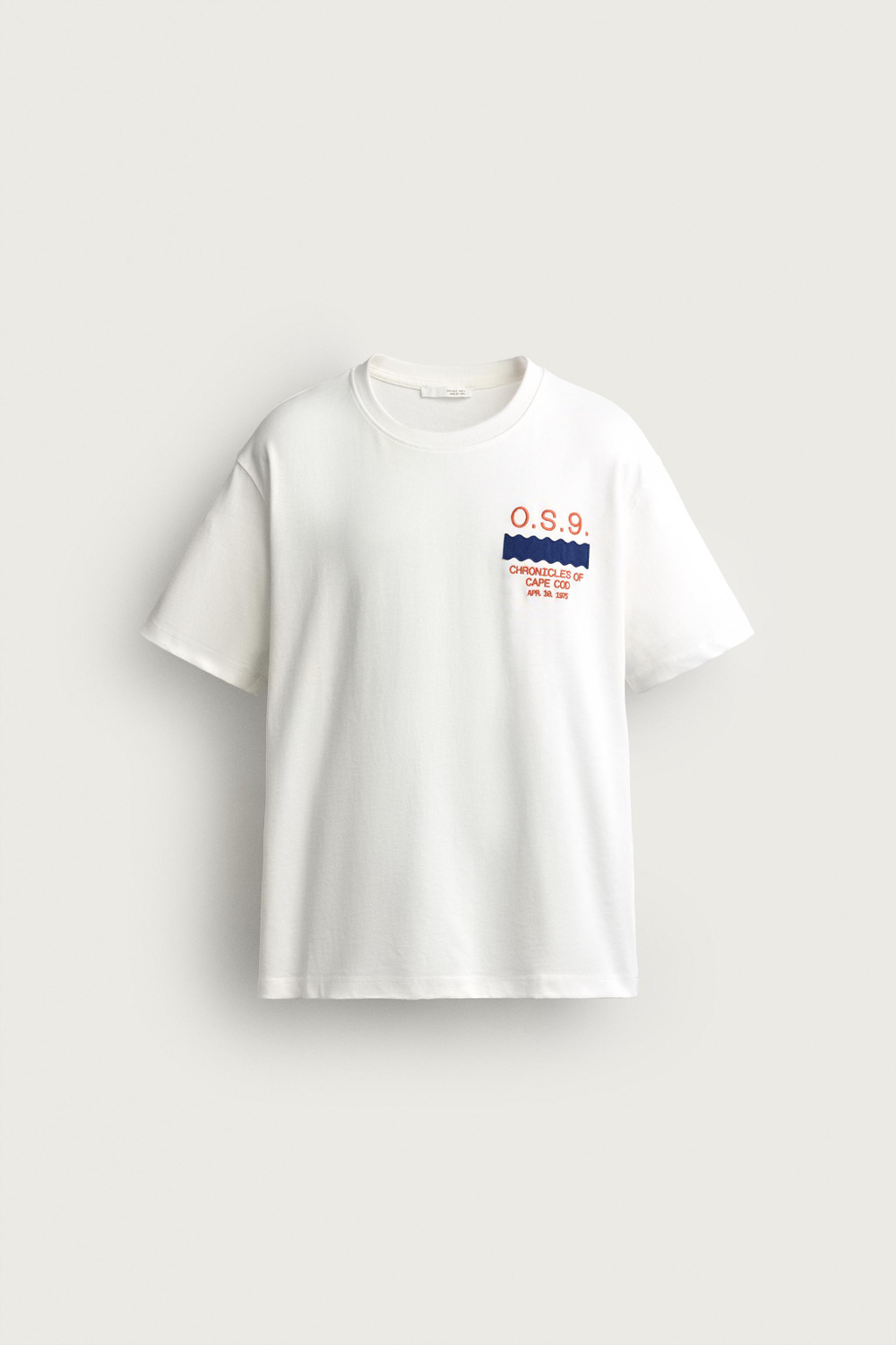 ФУТБОЛКА СВОБОДНОГО КРОЯ С КОМБИНИРОВАННОЙ ВЫШИВКОЙ — ZARA · 0962/356