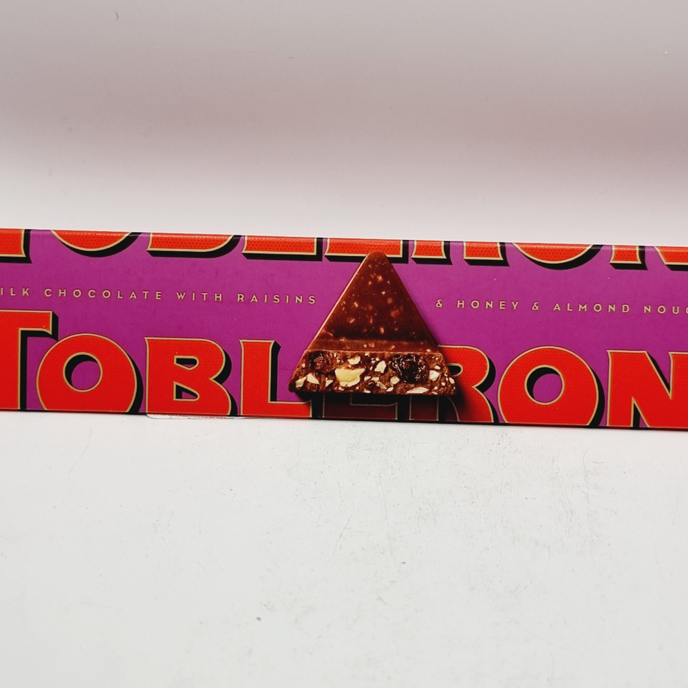 Шоколад Toblerone Fruit & Nut Фрукты и орехи 100 г (Из Финляндии)