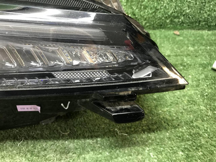 Битая Фара правая Changan Lamore (2023-н.в.) LED