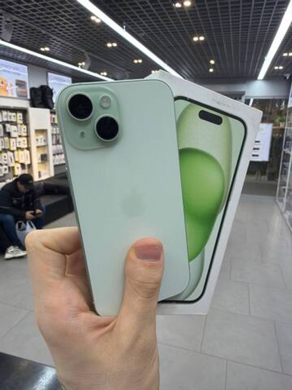 Apple iPhone 15 128Gb Green Б/У