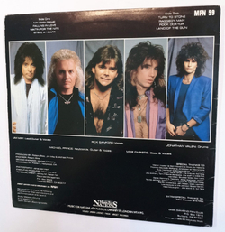Винтажная виниловая пластинка Legs Diamond Land Of The Gun (UK 1986)