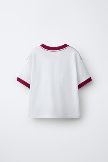 ZARA ФУТБОЛКА С ПРИНТОМ, ЭКРЮ