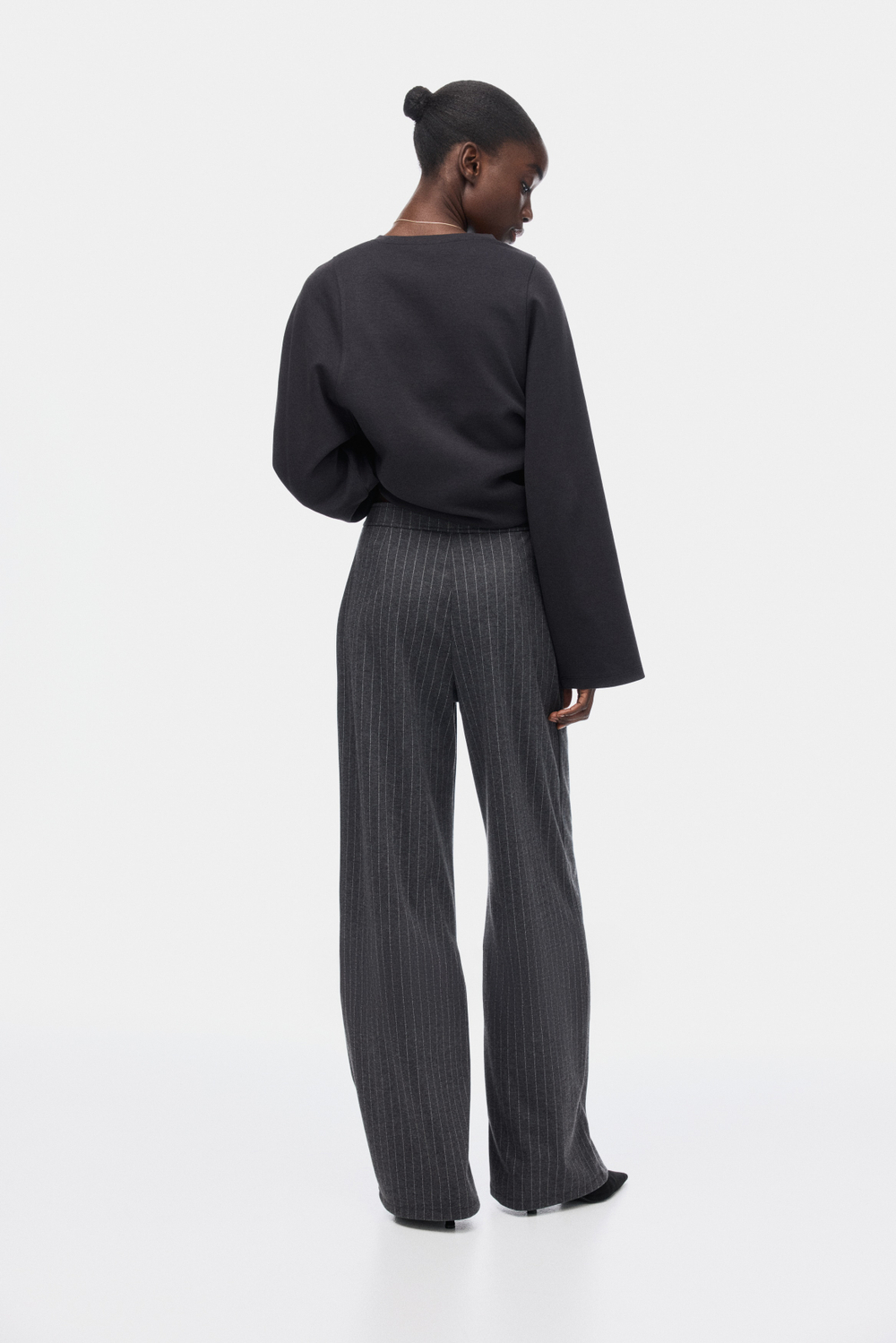 Широкие брюки из джерси — Тёмно-серый меланж/В тонкую полоску - H&M
