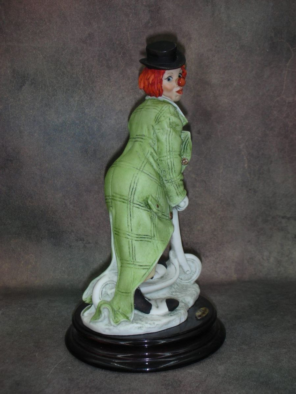 Статуэтка. Полистоун. Клоун на самокате. Capodimonte. Италия