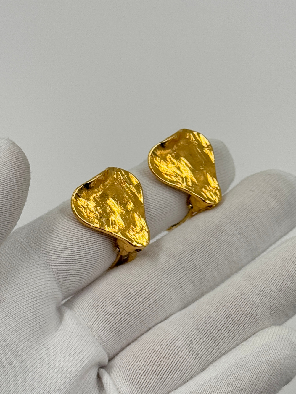 Клипсы Yves Saint Laurent