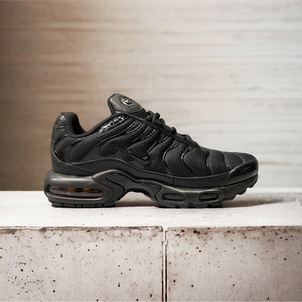 Nike Air Max Plus TN • Total Black