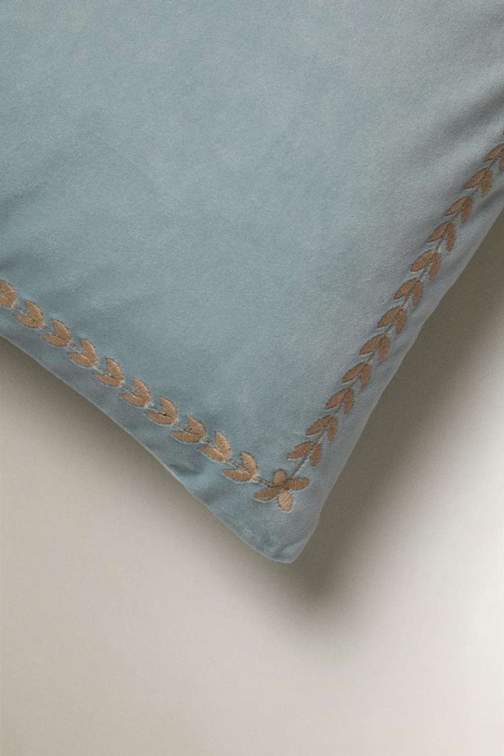 ZARA HOME ЧЕХОЛ ДЛЯ ДЕКОРАТИВНОЙ ПОДУШКИ С КОНТРАСТНОЙ КАЙМОЙ, СИНИЙ