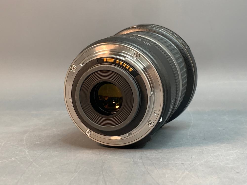 Canon EF-S 10-22mm 3.5-4.5 USM