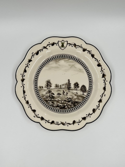 Тарелка Wedgwood «Зелёная лягушка» («View of the Shepherds Lodge, Envil, Staffordshire»)