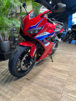 HONDA CBR650R E-Clutch 2026