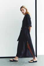 Макси-платье с поясом и шнурками - H&M