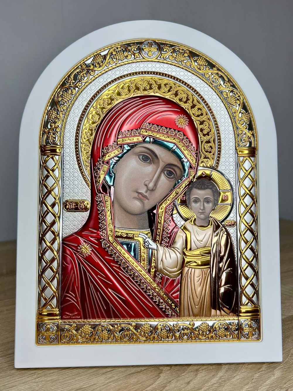 Казанская БМ, икона арочная, белое дерево, эмаль 150х200
