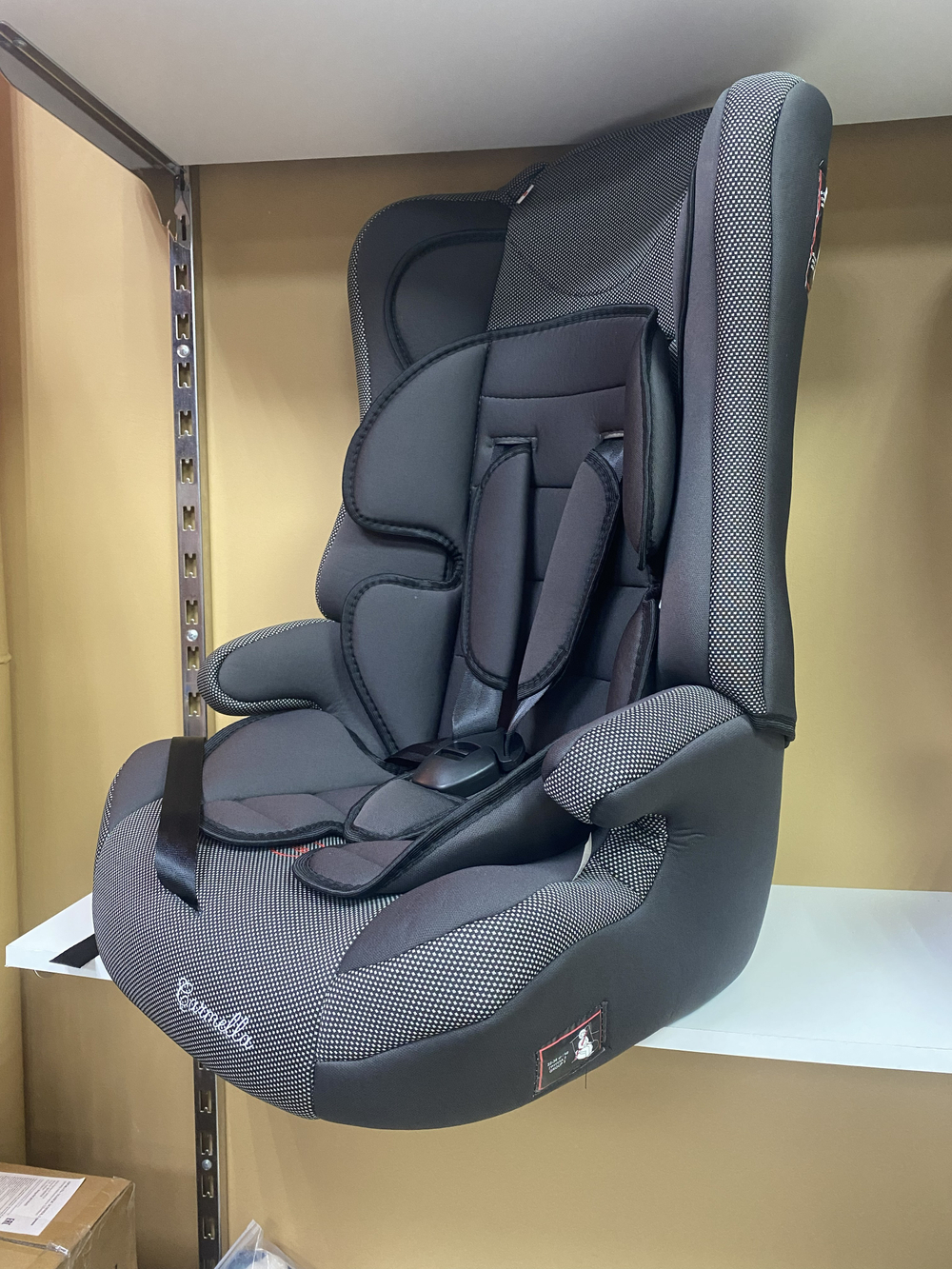 Автокресло 513 RF Carmella гр. 1+2+3+ для детей с 9 месяцев и до 12 лет весом от 9 до 36 кг, превращается в бустер, цвет серо-черный