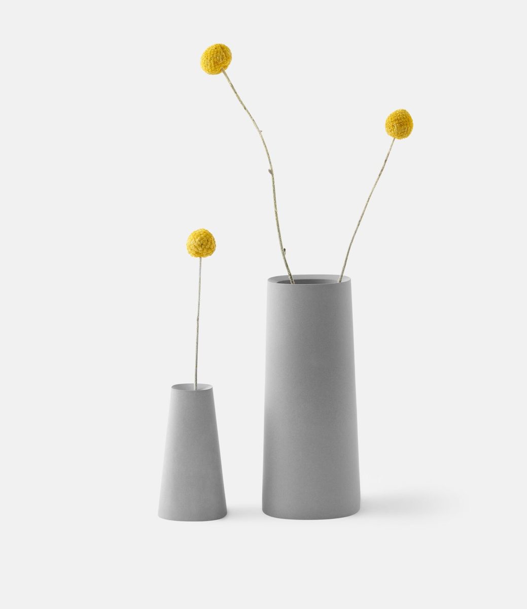 22 Studio Superellipse Large — ваза из бетона