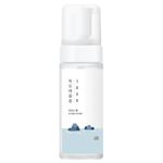 Очищающая пузырьковая пенка с морской водой Round Lab 1025 Dokdo Bubble Foam 150 мл
