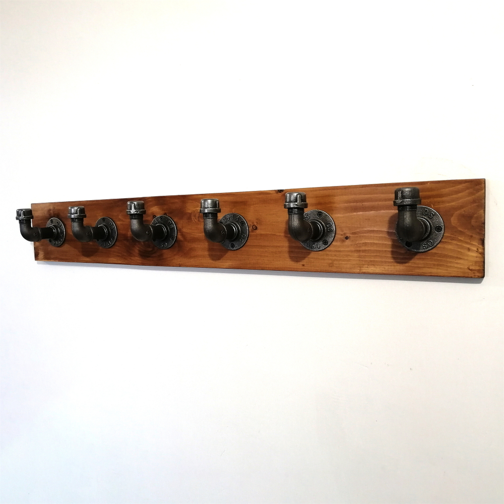 Вешалка для одежды в стиле лофт