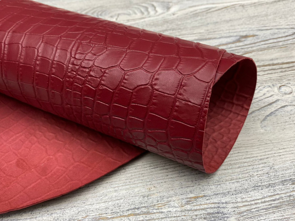 Capra Crocco Vermillon, толщ. 0,7-0,9 мм, натуральная кожа козы