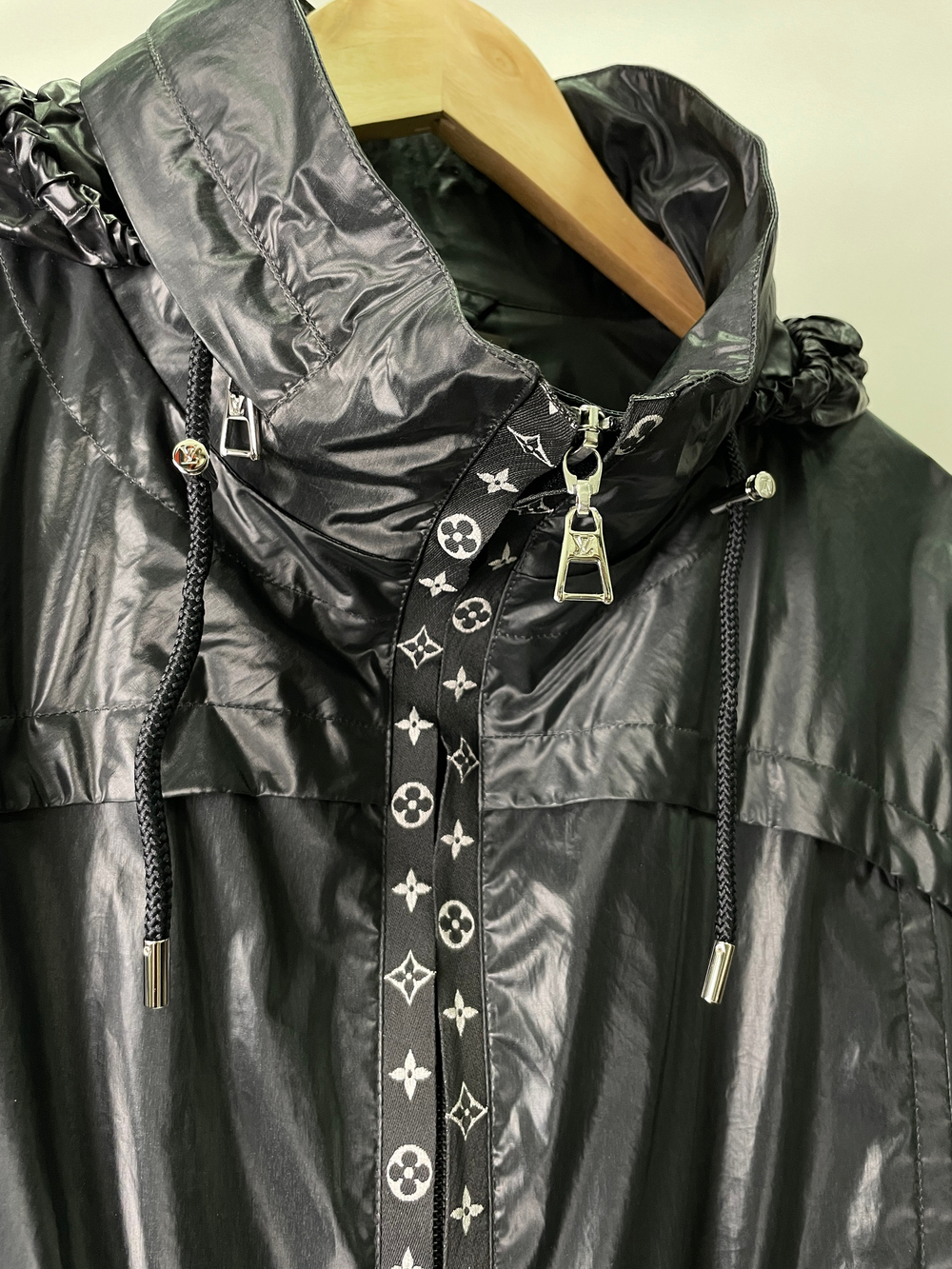Дождевик Louis Vuitton