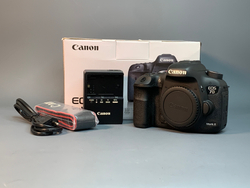 Canon 7D Mark II 10 Кадров