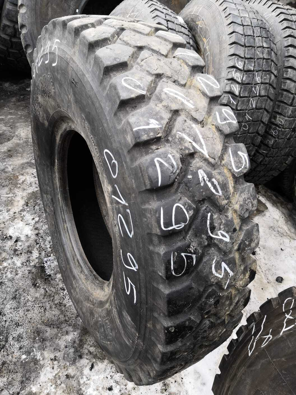 12.00R20 Bridgestone L317 шина б/у