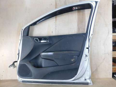 дверь передняя правая Honda Grace GM4 2015