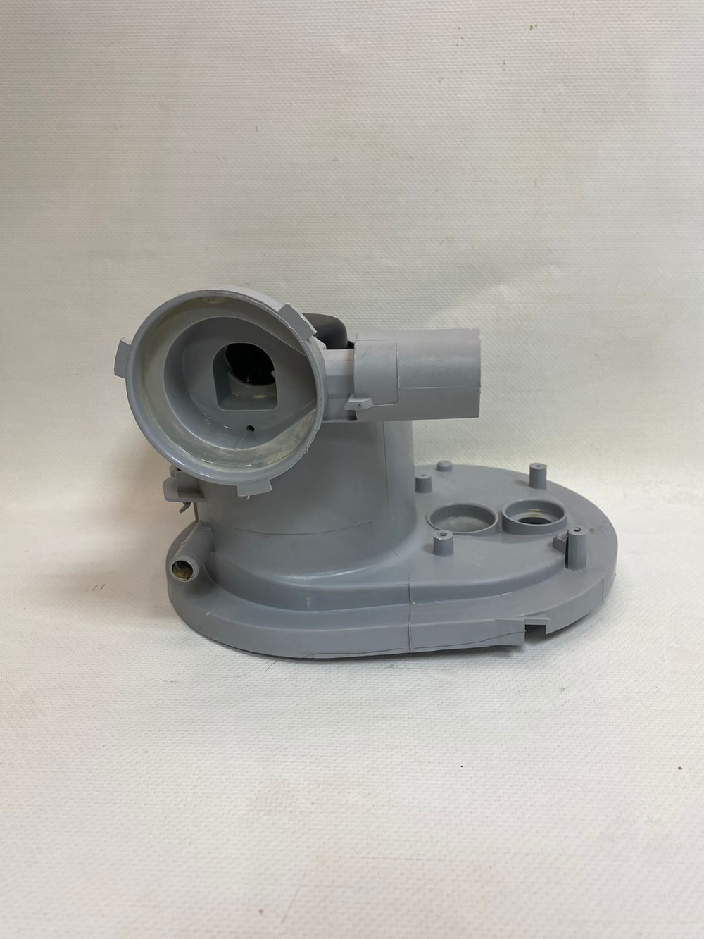 LDF123147 ктпч26 Чаша поддона для посудомоечных машин Ariston C00346456 б/у