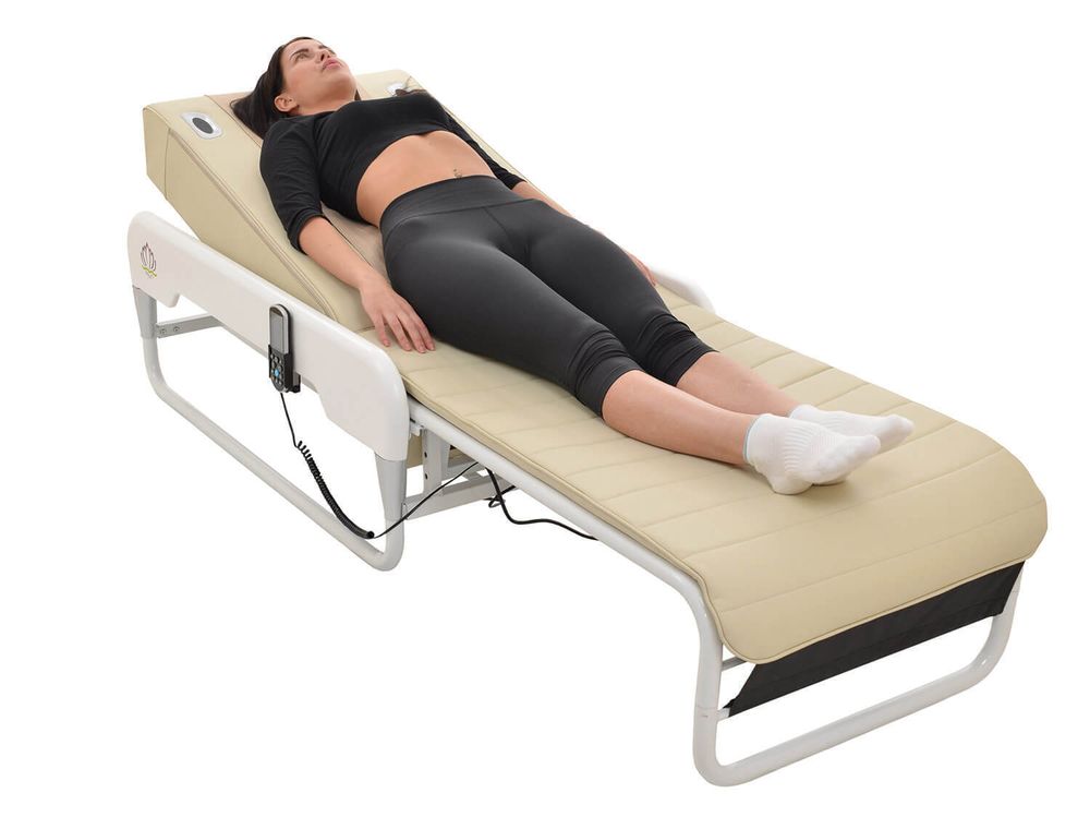Массажная кровать Lotus CARE HEALTH PLUS M18 Бежевая